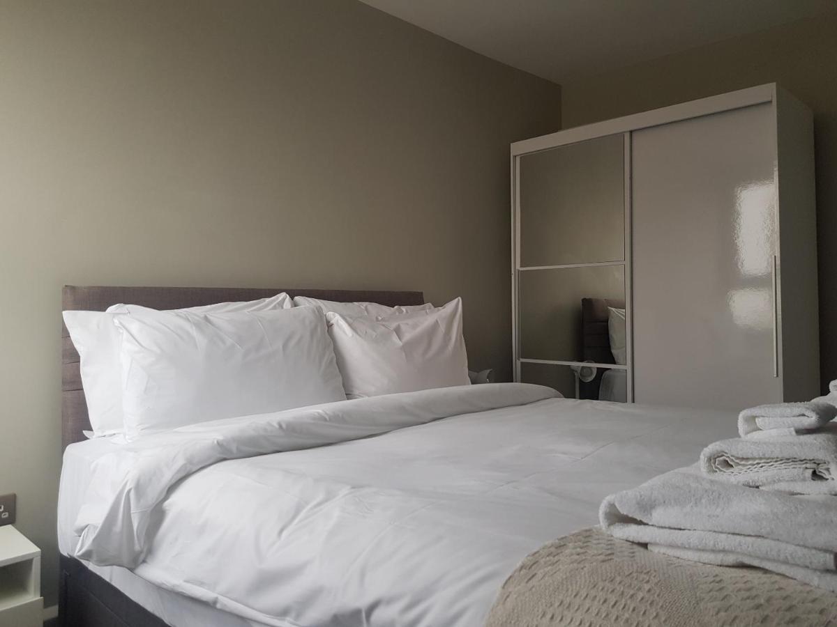 Beautiful 3-Bedroom Flat With Stunning Views London Exterior photo